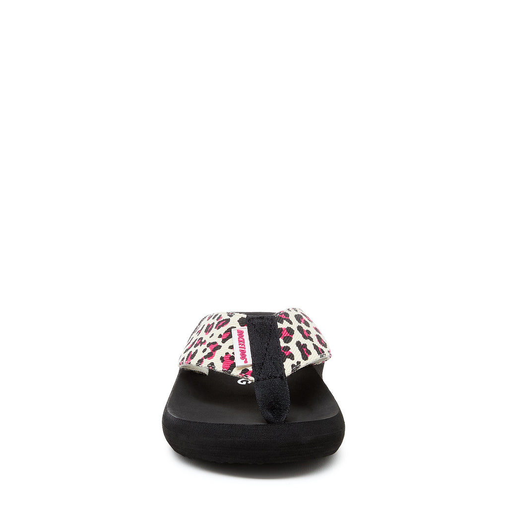 Toe view of the Spotlight pink leopard print flip flop