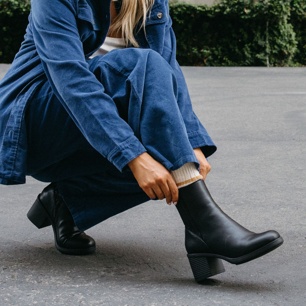 Sonora Black Platform Chelsea Boots