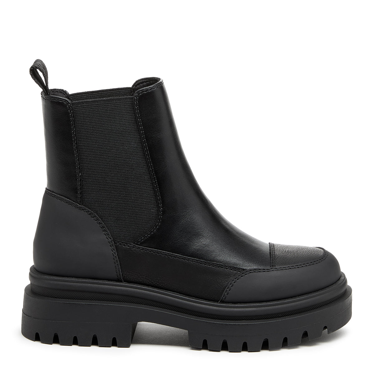 Delta Chelsea Boots