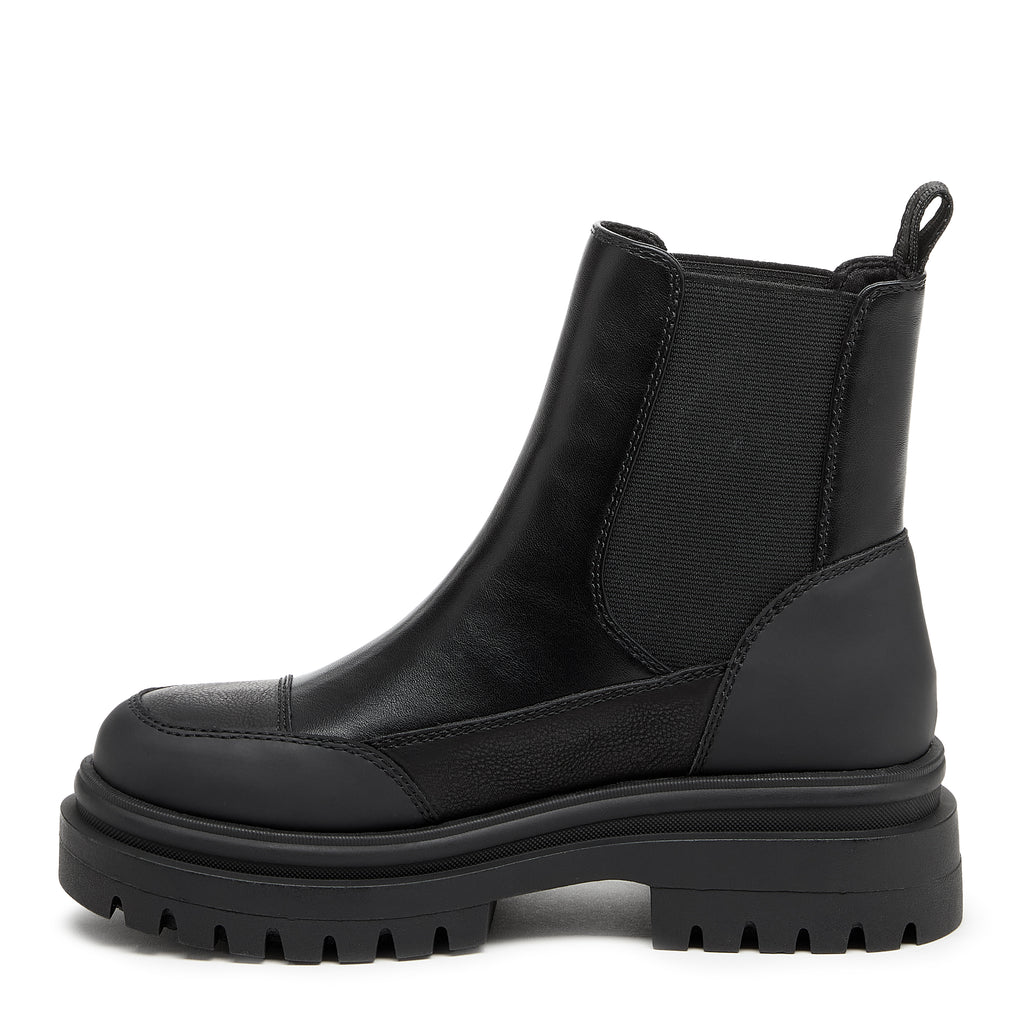 Delta Black Chelsea Boots