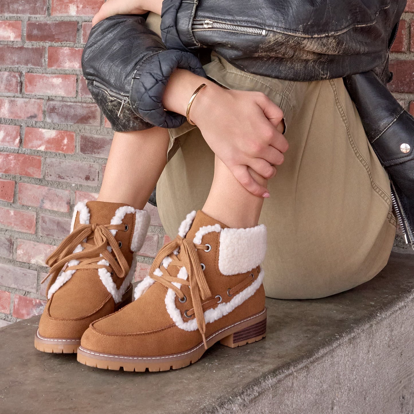 Nixie Tan Boots
