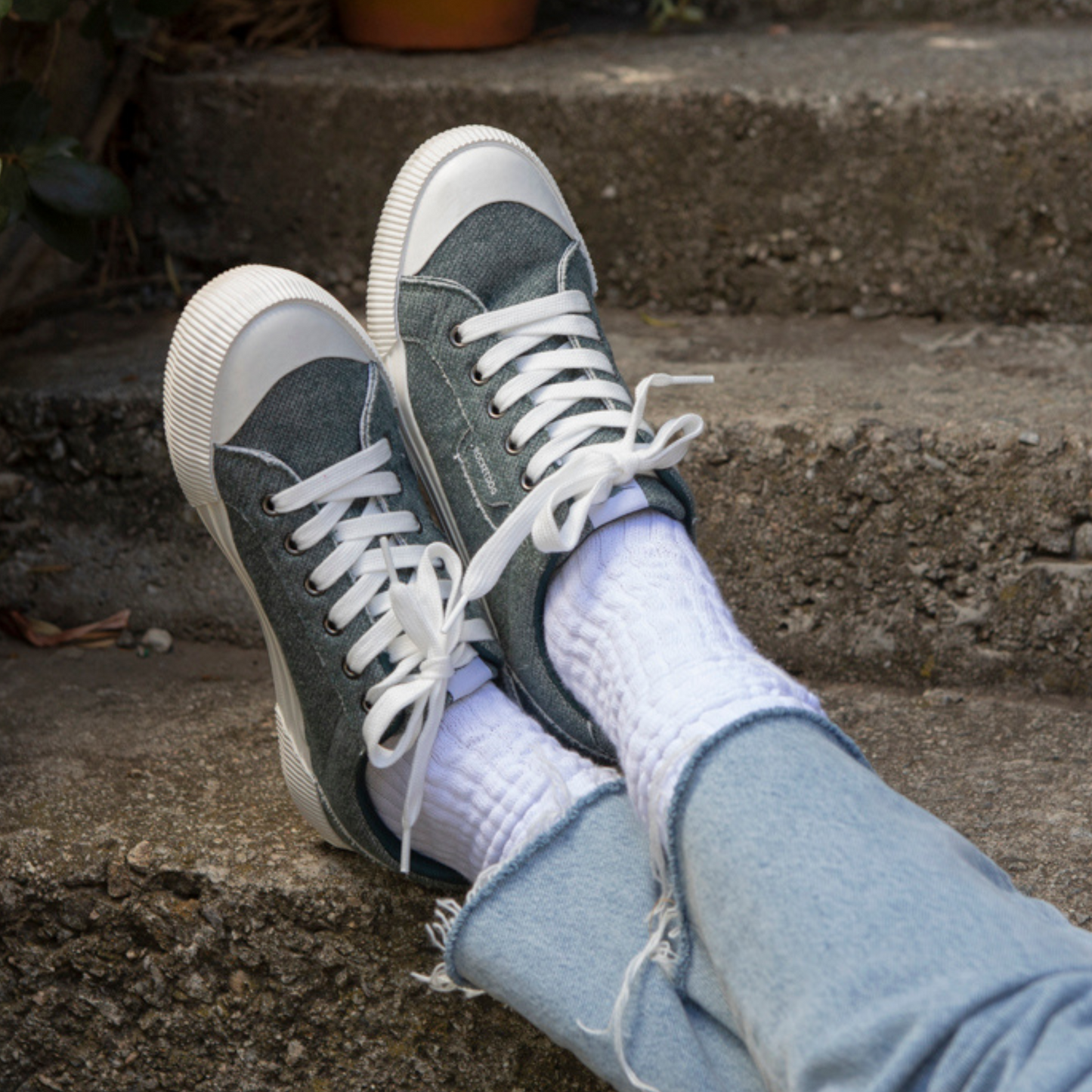 Cheery Forest Skirball Jersey Trainer