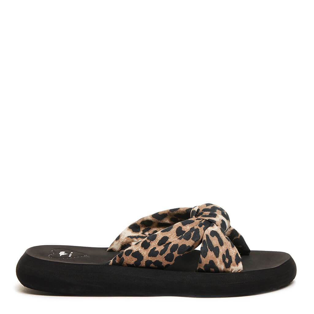 Rocket Dog Slade Leopard Flip Flop